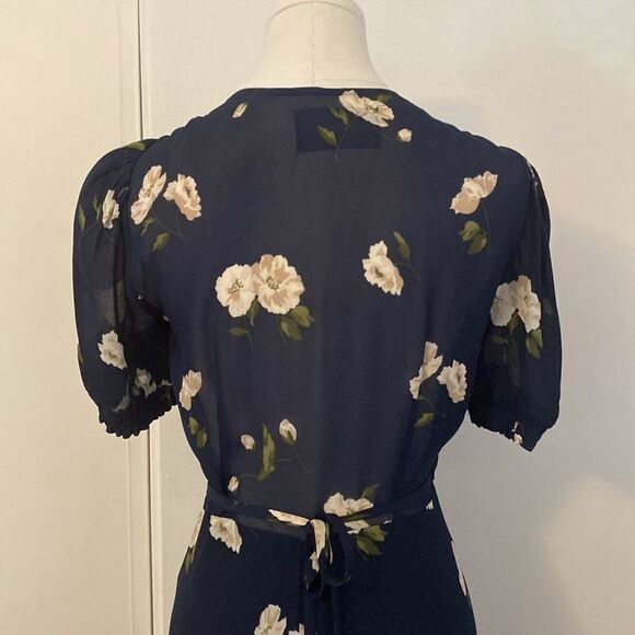 Reformation Bonnie Dress in Size Small Petite in Opaline Floral - Picture 10 of 16